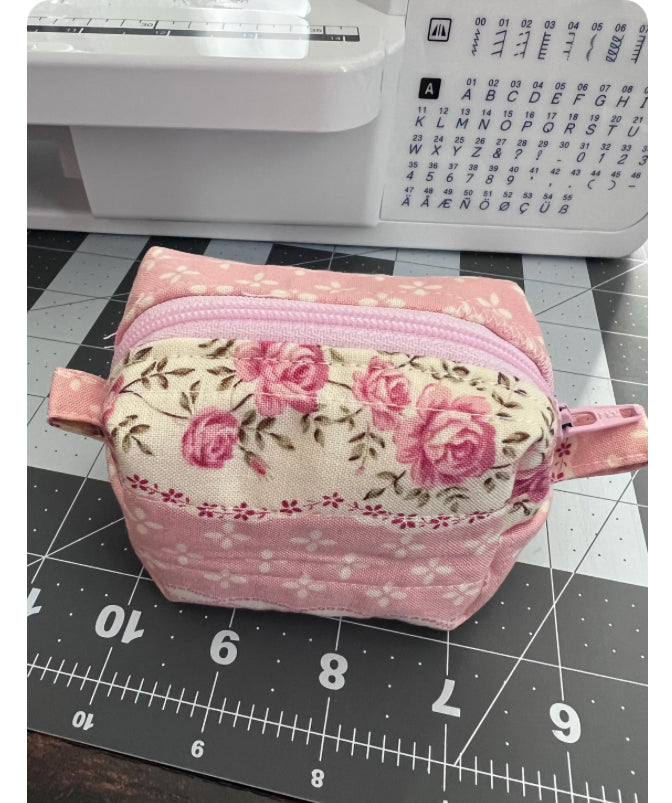 Quilted Roses mini boxy pouch